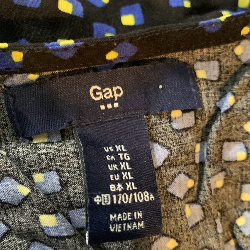 Gap Blouse Size XL EUC - Picture 2 of 4